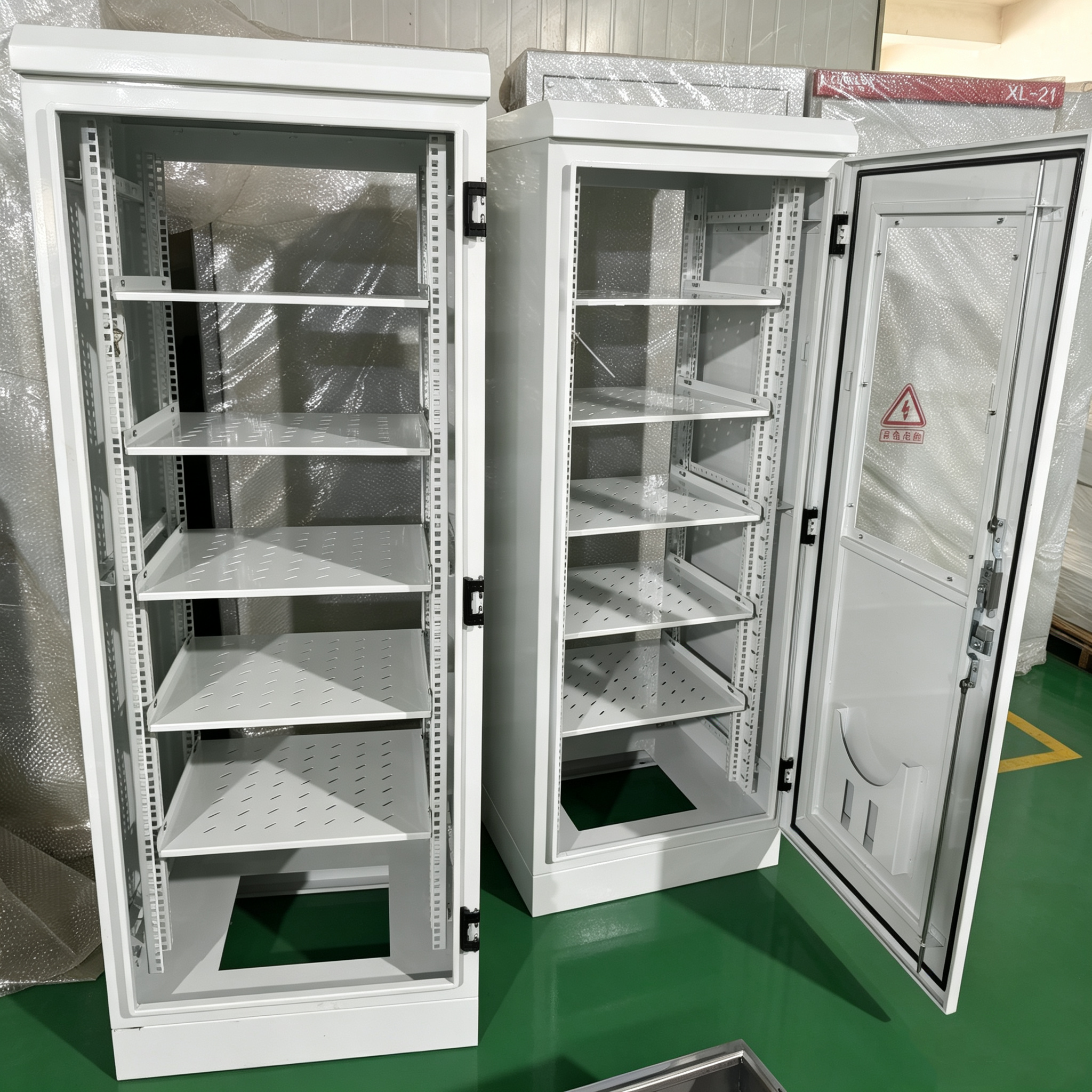 چرا باید پنجره های رصدی استیل و شیشه 304 برای کابینت های توزیع انتخاب شود؟